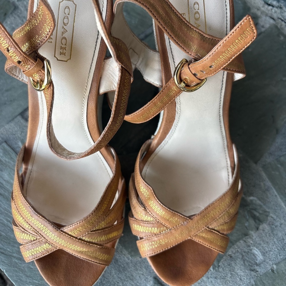 Coach Caroline Leather Wedge Sandal Size 8B 
Beach Summer Vacation Rare Beaded - Picture 11 of 15